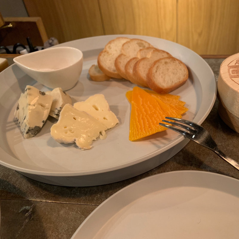 チーズ盛り合わせ(ワイン&マスタードA)