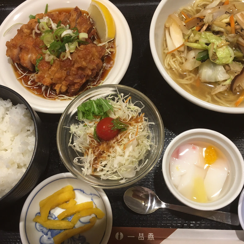 選べる麺&皿のセット(中華レストラン 一品香 雑餉隈店 (イーピンシャン))