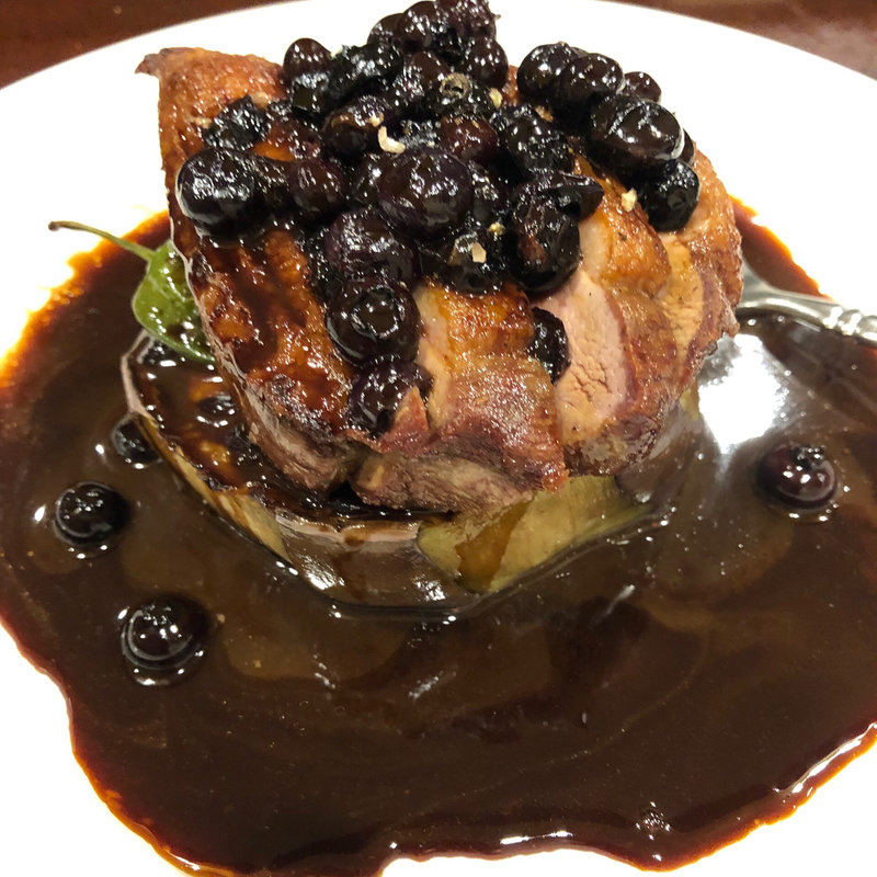 カモ胸肉のロースト ブルーベリーソース(ルラション （RELATION）)