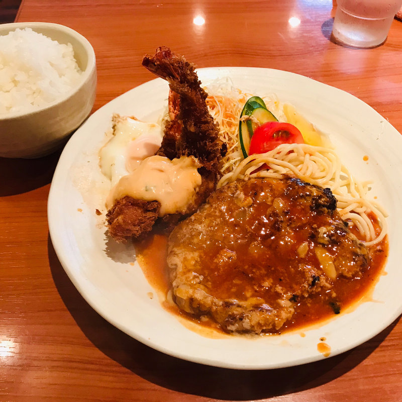 ハンバーグ＆海老フライ(洋食屋マック)