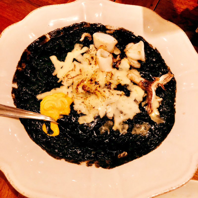 イカ墨のアロス チーズ焼き(パイスバスコ)