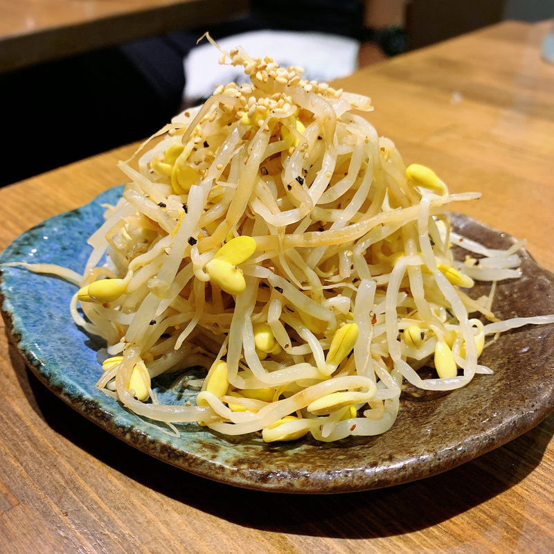 お通し(もつ焼き勝利はなれ)