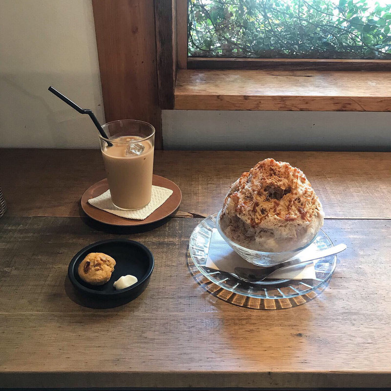 チャイかき氷(オオカミの口)