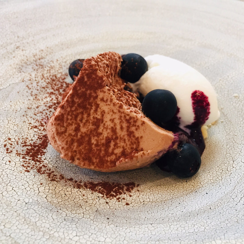 チョコレートムースとミルクジェラート（スペシャルCコース）(ESPRE)