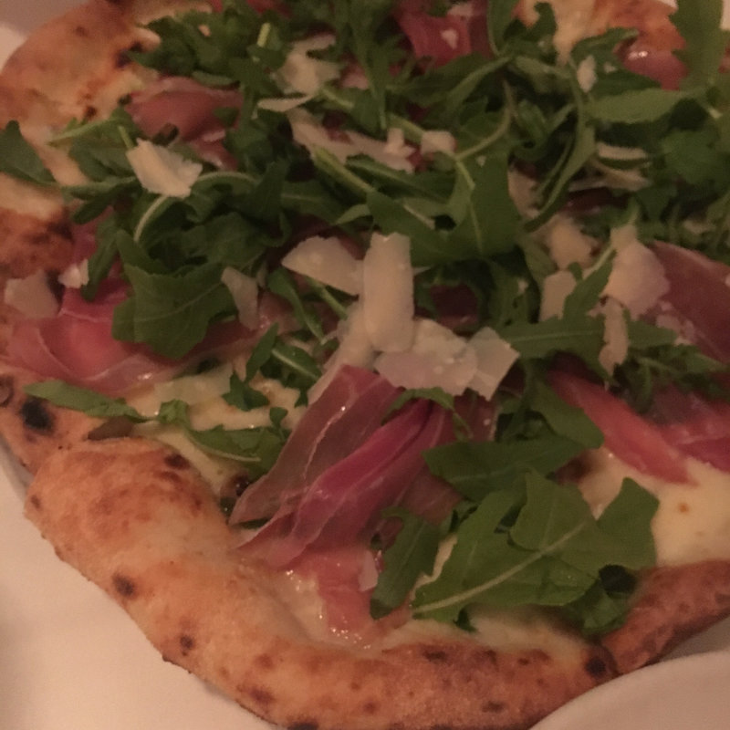 生ハムとモッツァレラ？(トラットリア エ ピッツェリア ラルテ)