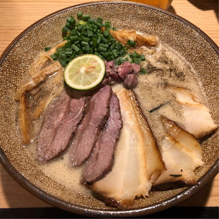 ラム豚骨らーめん(肉のせ)(自家製麺 MENSHO TOKYO)