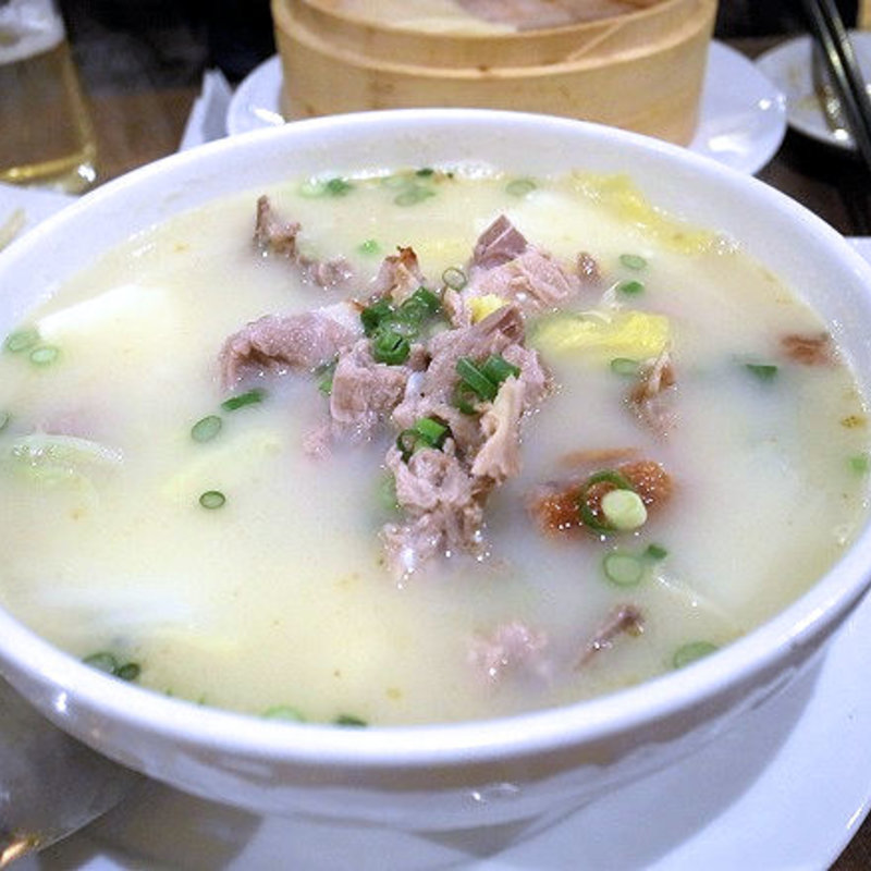 家鴨（アヒル）のスープ(逸品飲茶 （イッピンヤムチャ）)