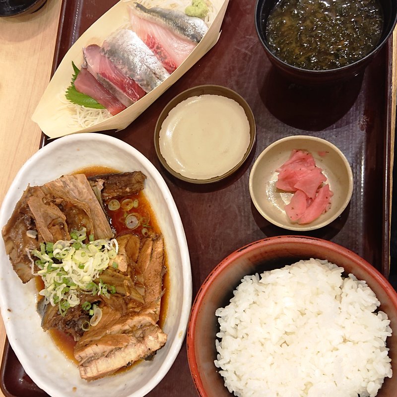 あら煮とお刺身定食(築地食堂源ちゃん 川崎アゼリア店)