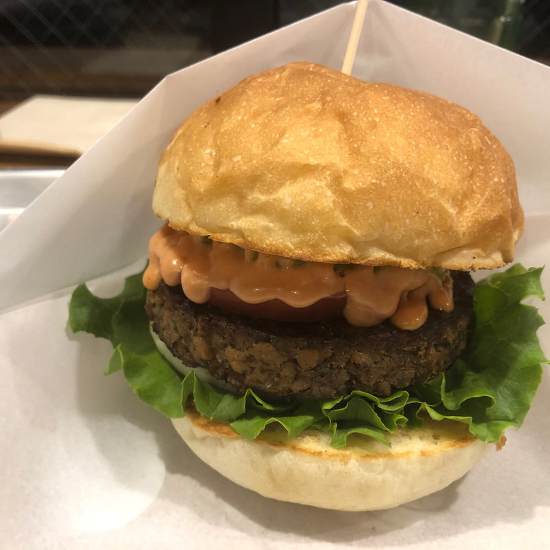 リプルバーガー(AIN SOPH. ripple Kabukicho アインソフリプル歌舞伎町店)