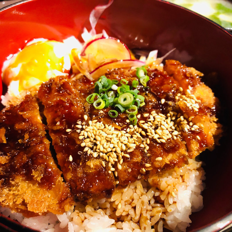 日替りランチ（温玉カツ丼）(炭だるま 関内)