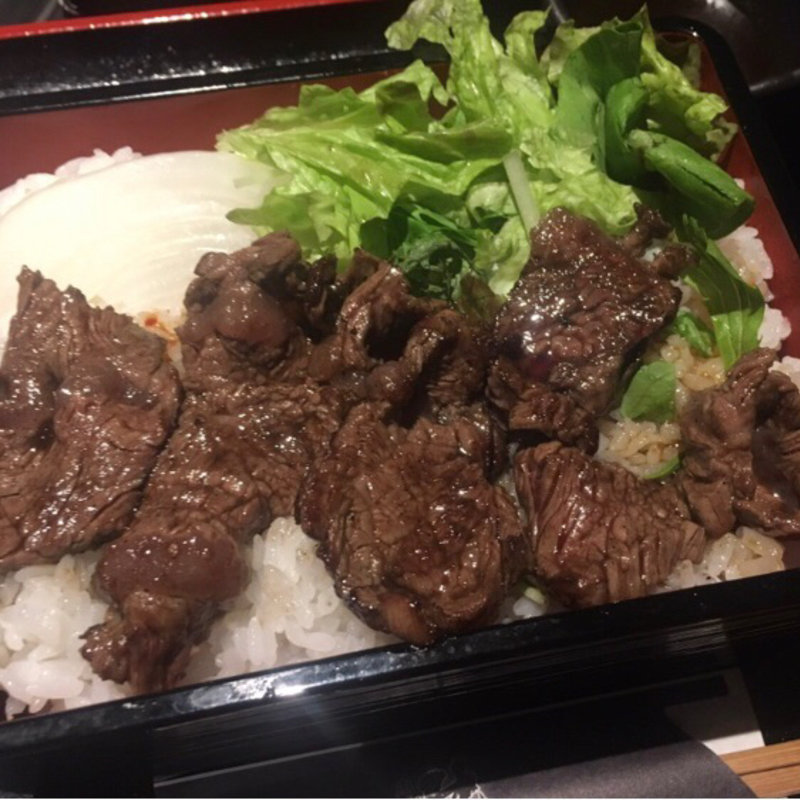 ハラミ肉重（ご飯大盛り）(肉匠 牛虎 西中島店)