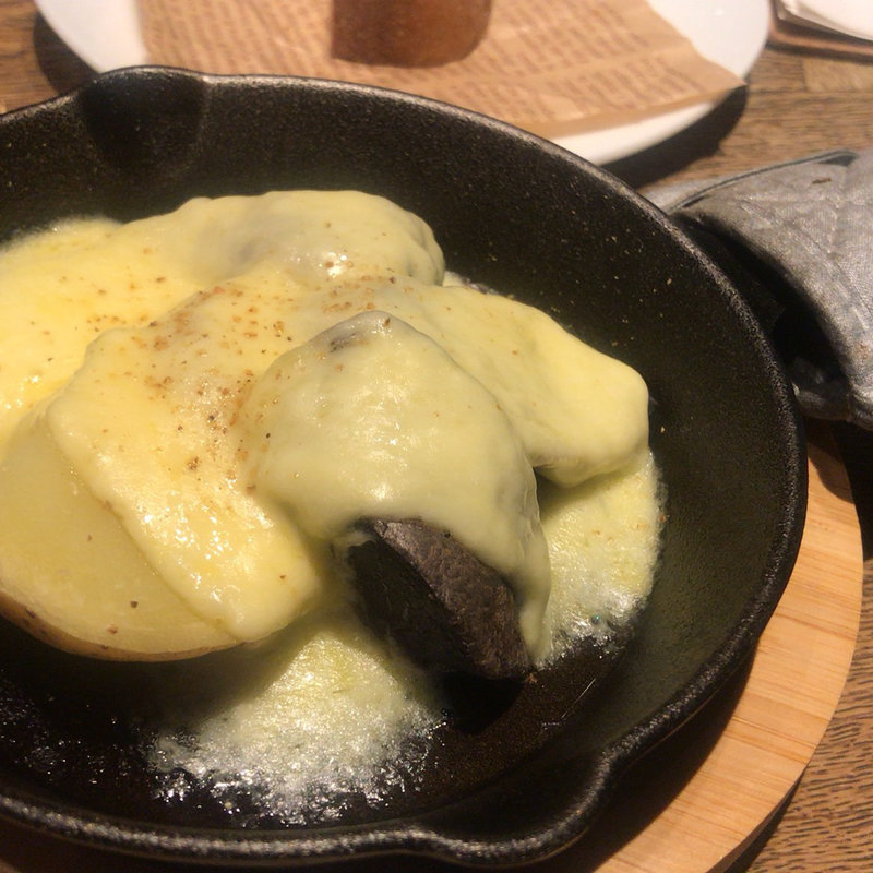 じゃがいものラクレットチーズ(十勝屋)