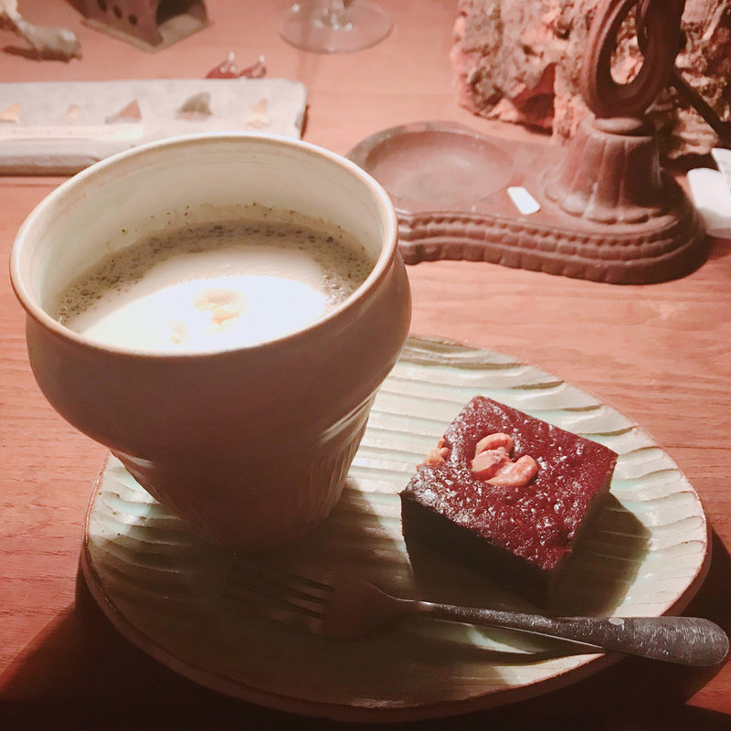 ごまラテ(ドライフラワーと暮らしのお店 その灯ぐらし 猫洞店)