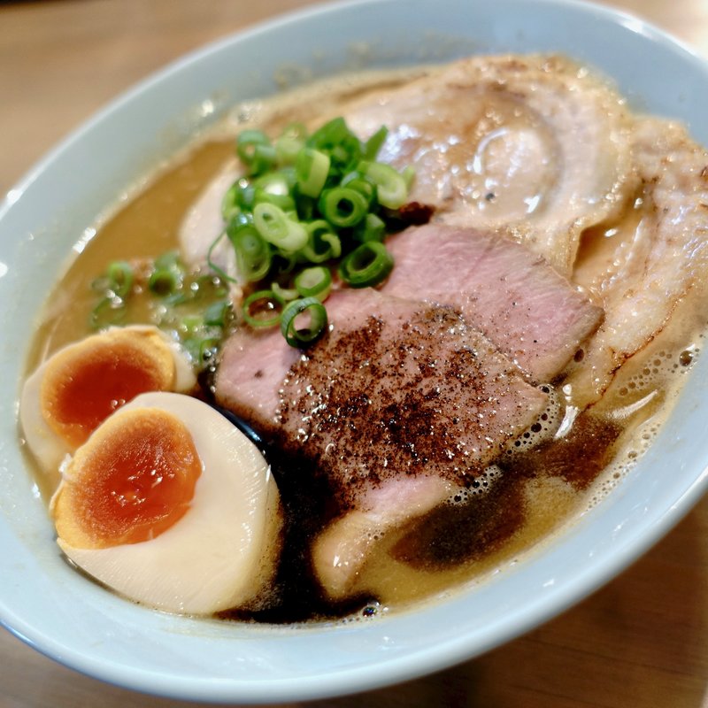 白湯ラーメン　味玉チャーシュー(ラーメンの店 せせらぎ)
