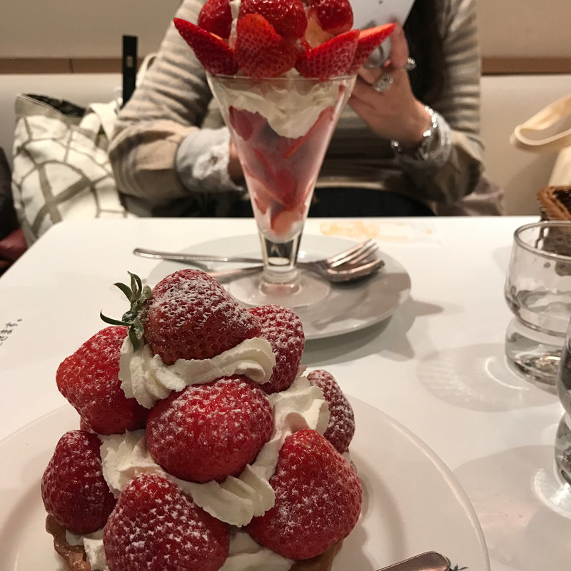 ストロベリーパフェ(果実園 東京店 )