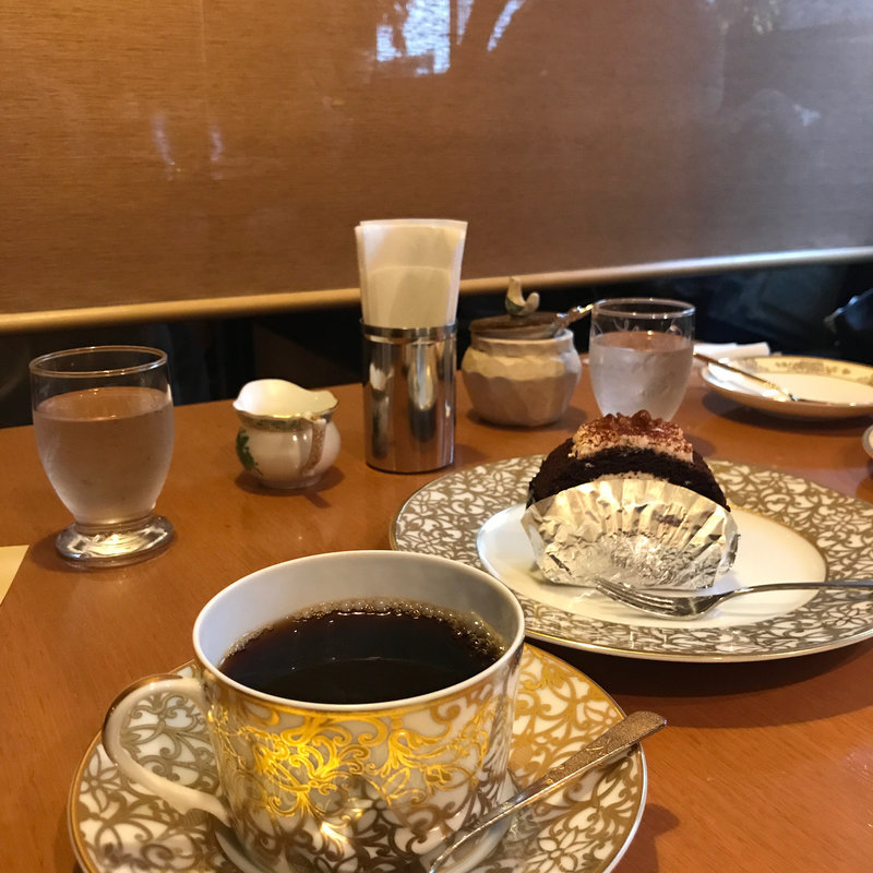 ココアロール(炭火焙煎珈琲.凛 銀座4丁目本店)