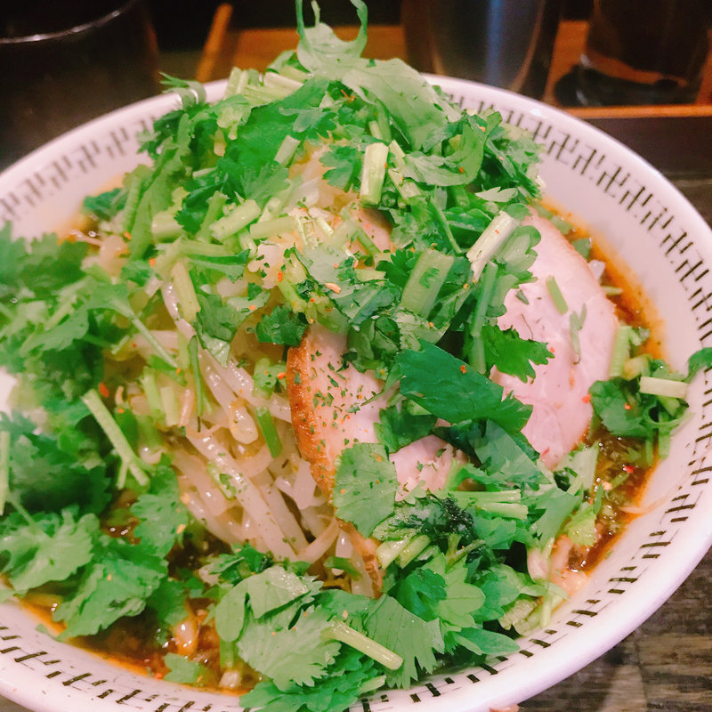 スパイスラーメン もやし・パクチー・にんにく増し(スパイス・ラー麺 卍力 西葛西本店)