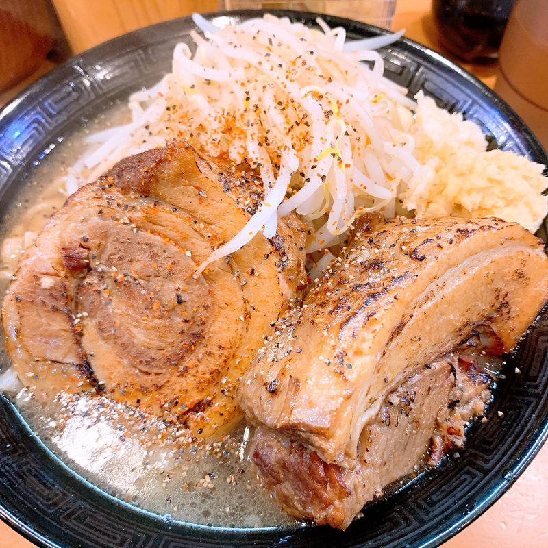 特豚らーめん(麺 半蔵)