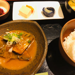 魚煮付定食(蘇（旧 八寅）)