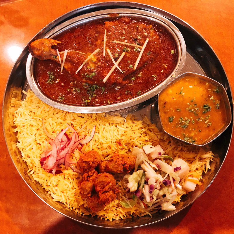 チキンレッグニハリとビリヤニライス(チャイチャイ ( インドのキッチン))