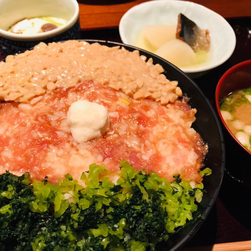 三彩丼膳(膳三 （ゼンゾウ）)