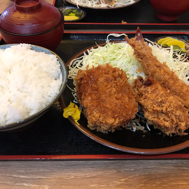海老 牡蠣 メンチ定食(メンチをコロッケに変更)(とんかつ麻釉)