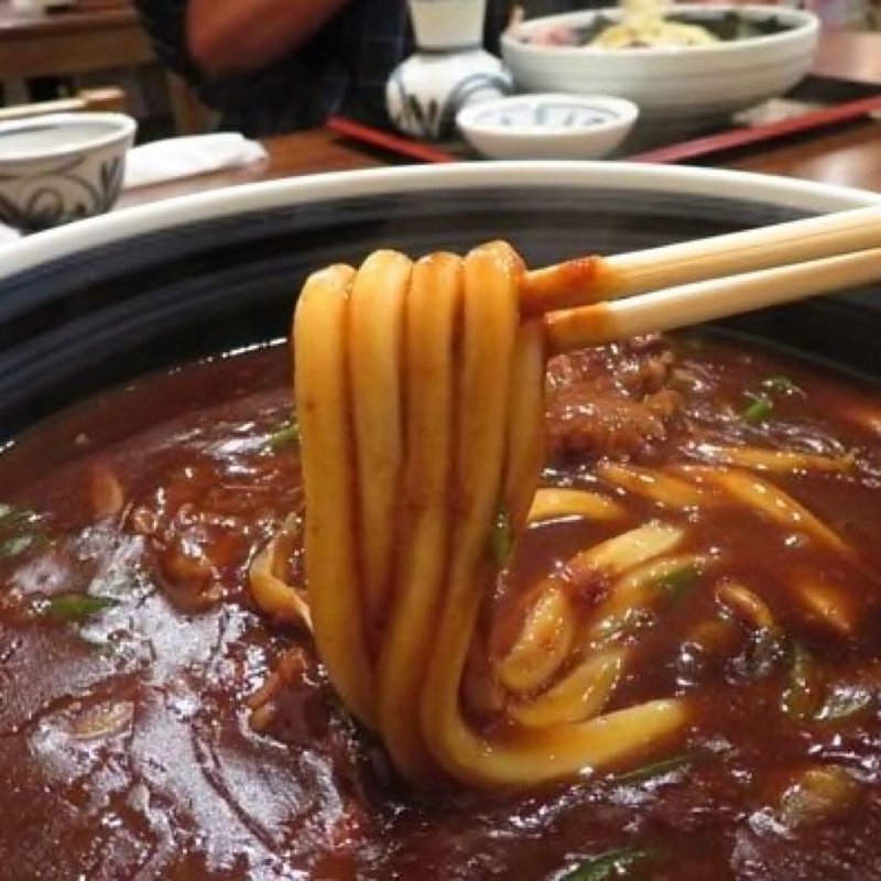 牛すじカレーうどん(うどんな也)