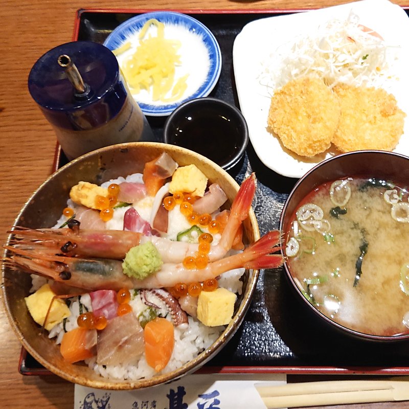 あられ丼セット(魚河岸 甚平 パセオ店 )