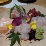 伊勢鮮魚のお刺身五点盛り(おもき　離れ　銀座店)