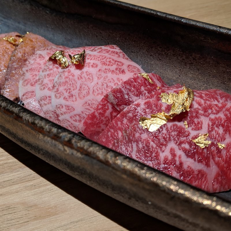 但馬牛の三点盛り(おもき　離れ　銀座店)