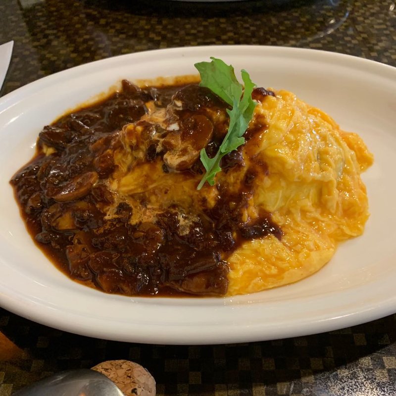 花咲オムライス (ハヤシソース)(ビストロ・ぽわぶる 西口店 （Bistro Poivre）)