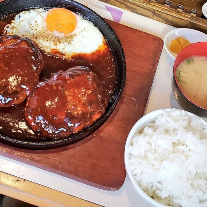 Ｗハンバーグ定食(カフェラルーン・ド・エスト)