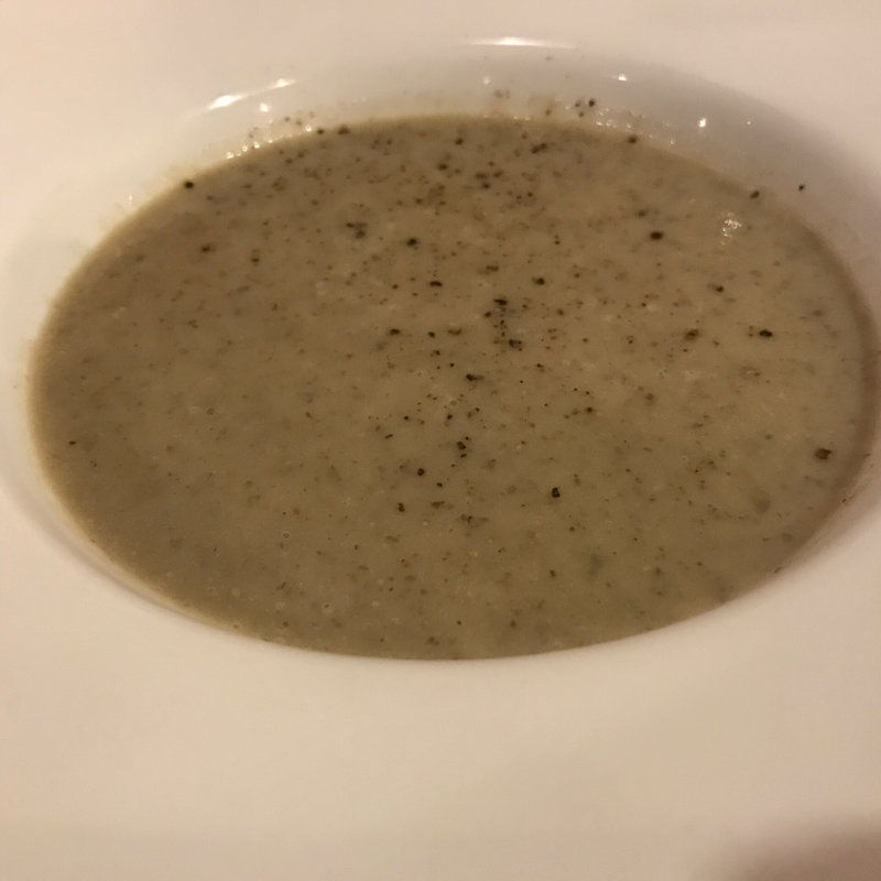 新ゴボウのポタージュ(レザン デリカテッセン&カフェ)