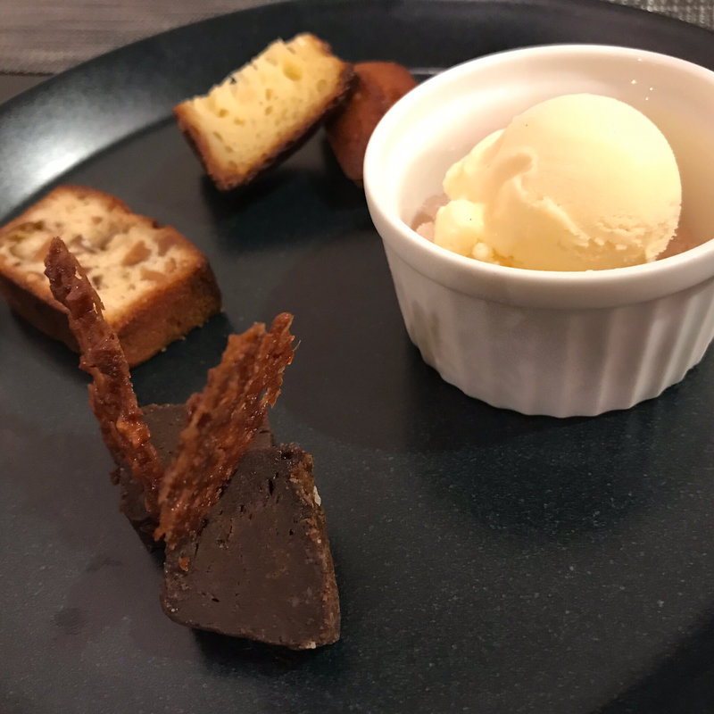 夜コース デザート盛り合わせ(レザン デリカテッセン&カフェ)