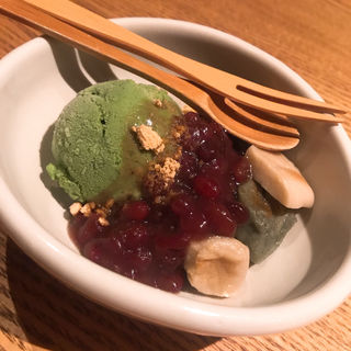 (茶茶花 （チャチャ ハナ）)