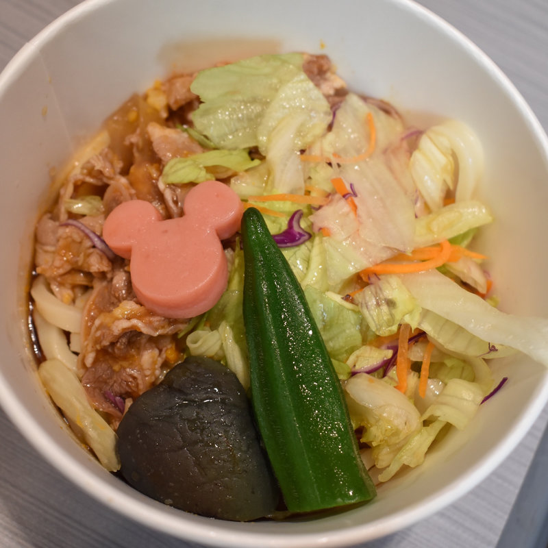 冷やし牛カルビうどん(プラズマ レイズ ダイナー)