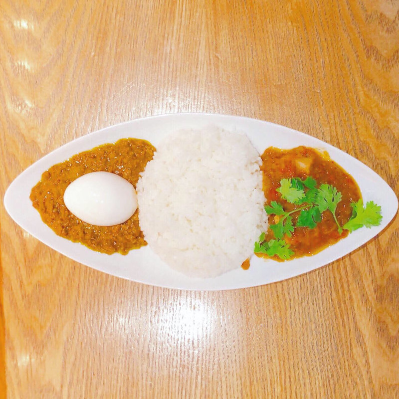 ハーフ&ハーフ（伝説のポーク、インド風キーマカレー）(ワ カフェ エイム （WA CAFE AIM）)
