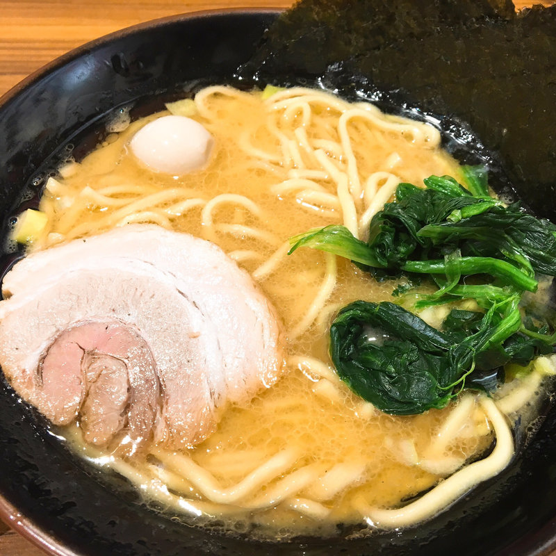 ラーメン(横浜家系ラーメン壱角家 新宿３丁目店)
