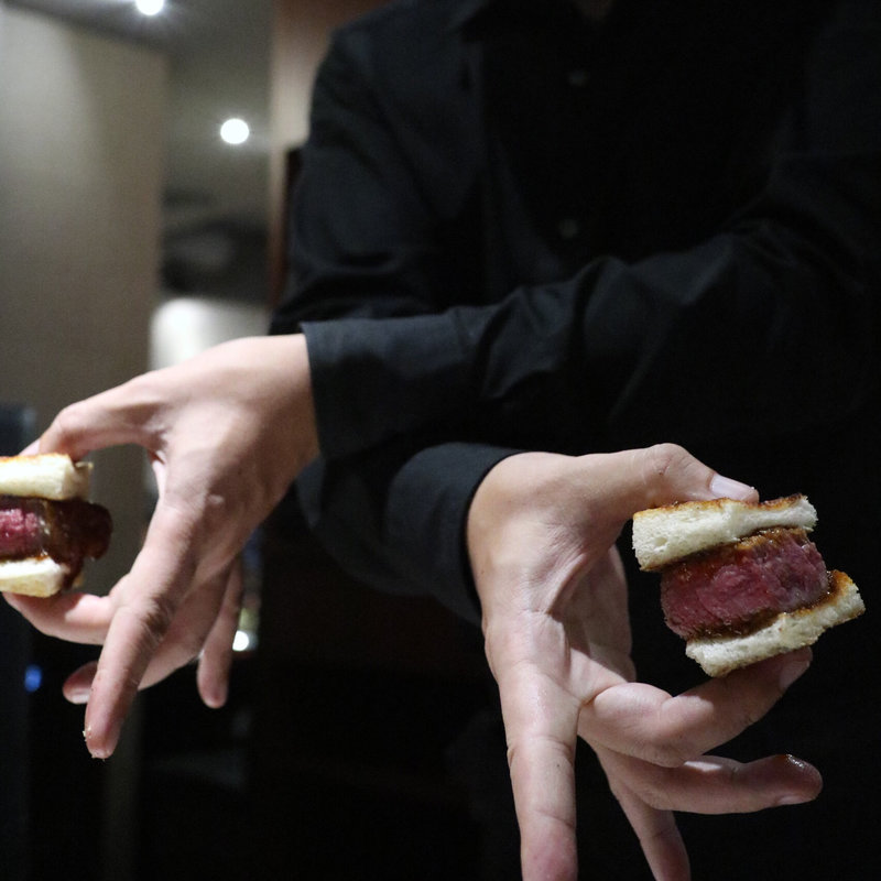 ヒレカツサンド(蕃 YORONIKU)