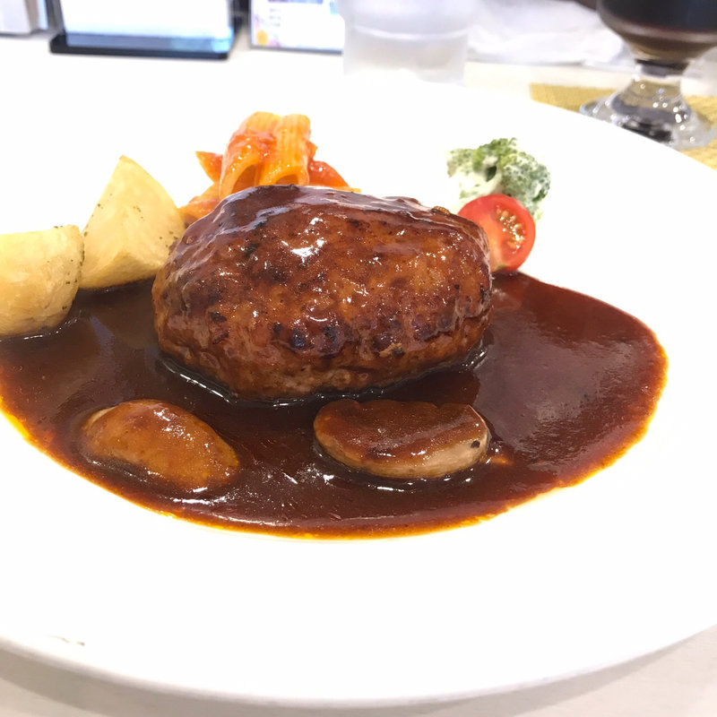 デミグラスソースのハンバーグランチ（ライス付）(榎本ハンバーグ研究所 西ヶ原店)
