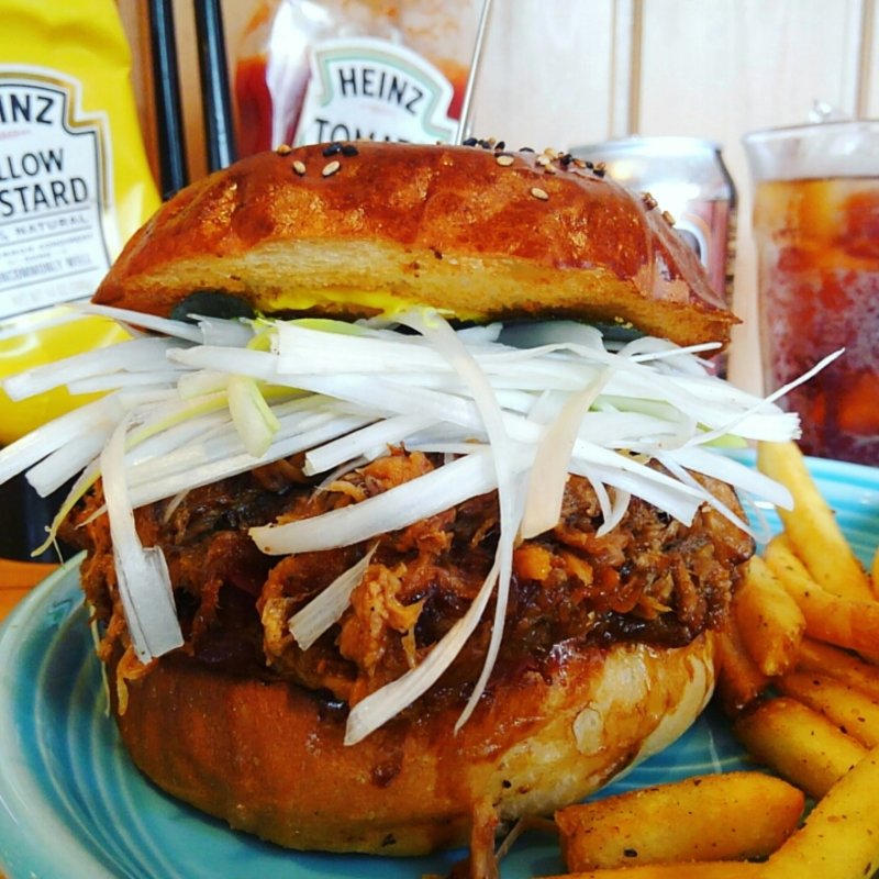 AC /DCバーガー(The Burgerlion-バーガリオン)