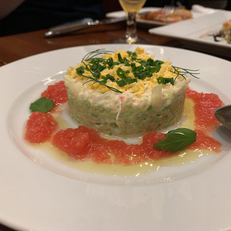 蟹とアボカドのタルタル フレッシュトマトのクーリー添え(キュル・ド・サック（CUL DE SAC）)