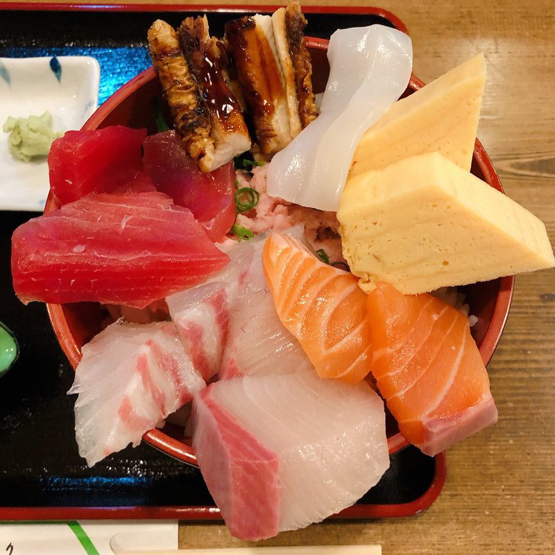 海鮮丼（ネギトロ入り）(ふさ鮨)