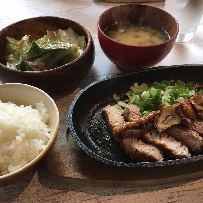 豚ロースステーキランチ(アイアンマン 二子玉川)