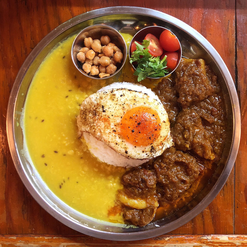 ミャンマープレート(スパイス玉子付き)(サケトメシ)