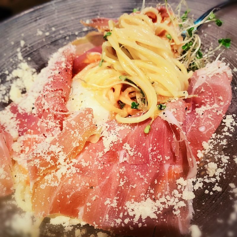 冷やしトマトカルボナーラ(BELLA BOCCA 阪急梅田店)