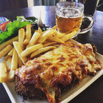 Free range chicken parmigiana(The National Hotel)