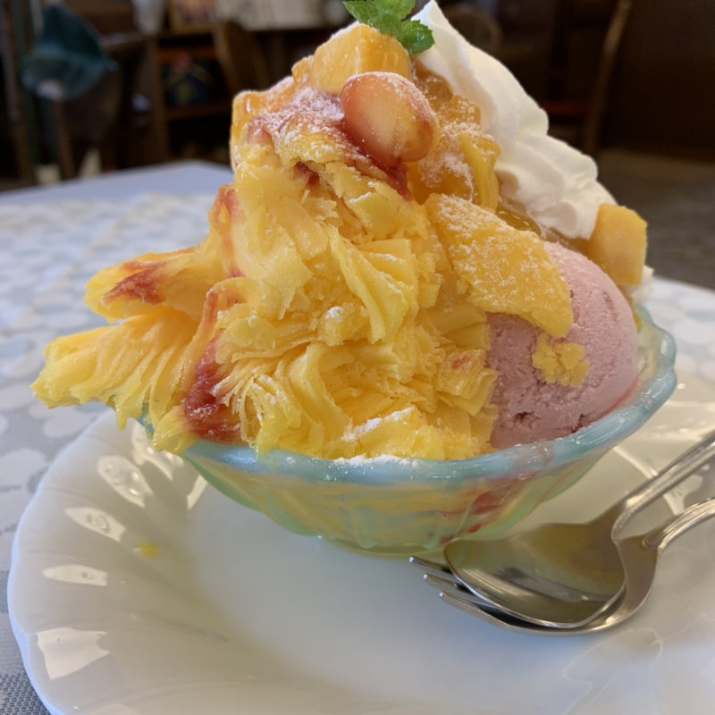 マンゴーかき氷(レーヴ・ド・プルミエール)