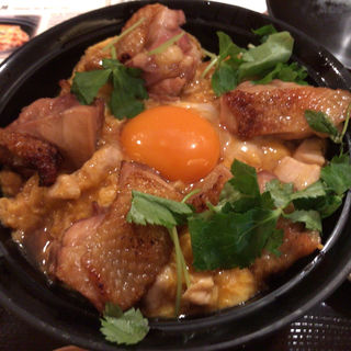 比内地鶏極上親子丼(秋田比内地鶏生産責任者の店 本家あべや 東京駅北町ダイニング店 )