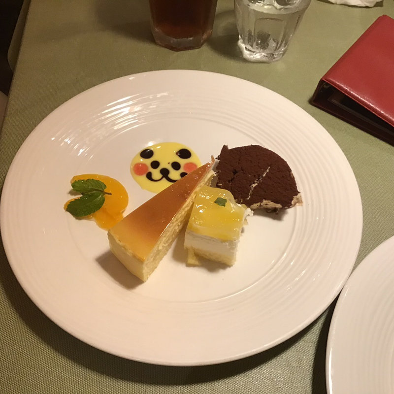 ケーキ3点もり(マンマパスタバオバブ 東大島店)